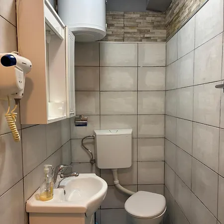 Apartment Hana *