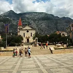 Hana * Makarska